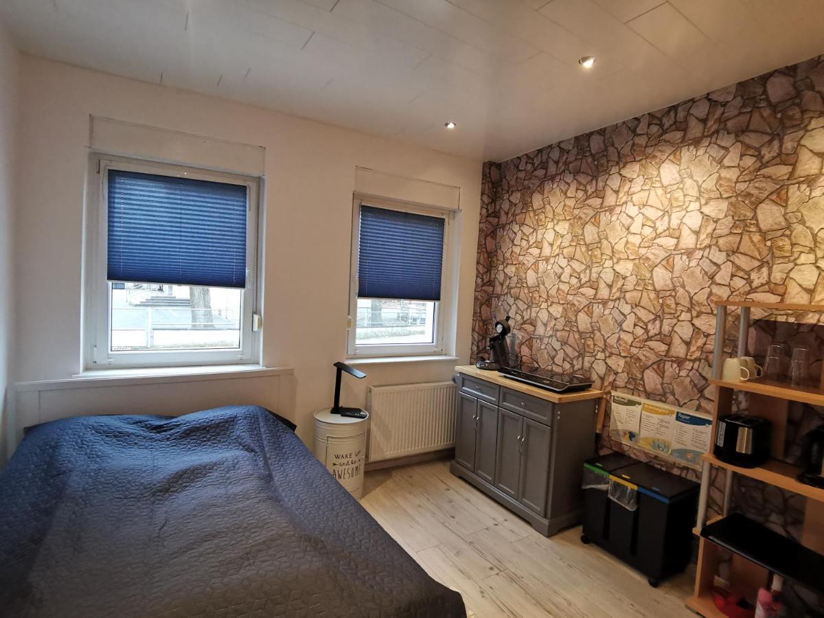 Gemuetliches Zimmer Mit Eigenem Bad Und Kueche Swisttal Экстерьер фото